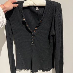 Free people / medium / black waffle shirt